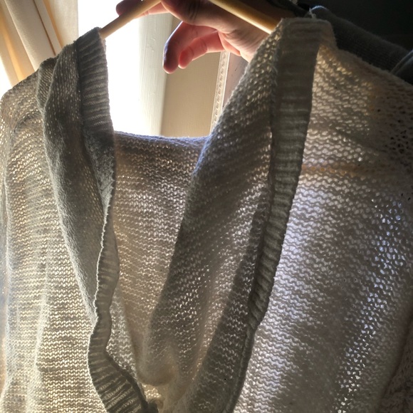 Hooded White Hollister Knit Cardigan - Picture 3 of 3